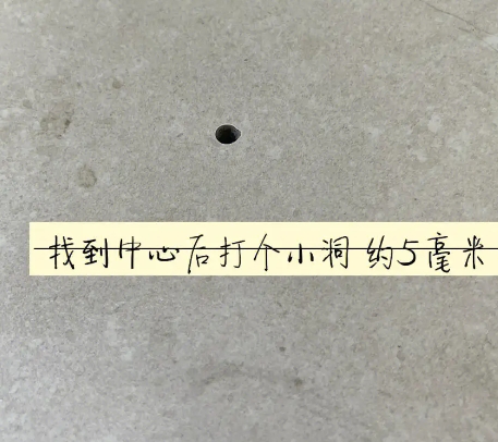 黄石瓷砖空鼓维修公司专业解答在瓷砖铺贴过程中，如果砂料搅拌不均匀，将会带来以下问题